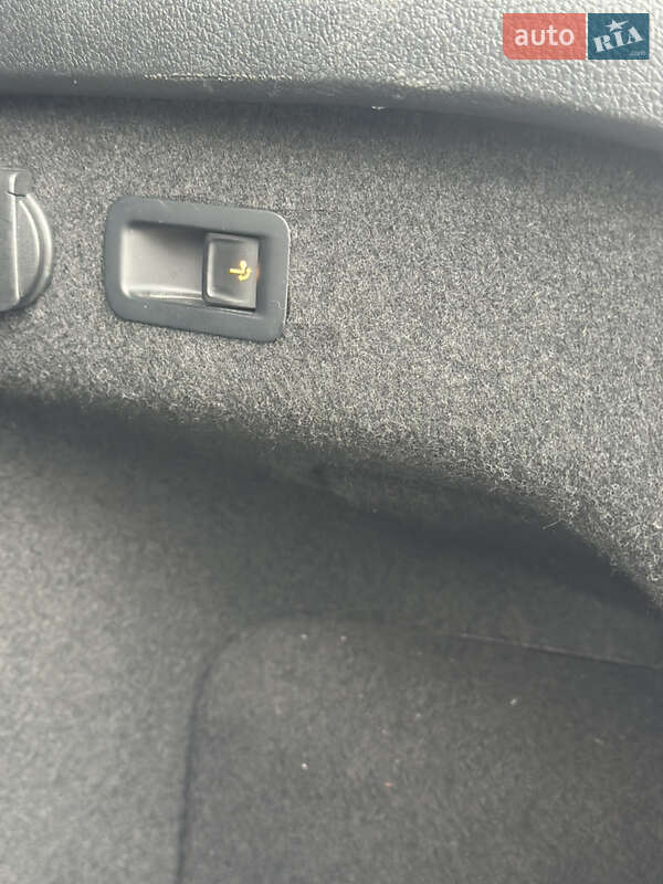 Универсал Volkswagen Passat 2016 в Софиевской Борщаговке фото 31 Универсал Volkswagen Passat 2016 в Софиевской Борщаговке