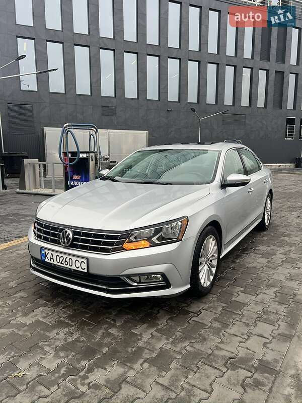 Седан Volkswagen Passat 2015 в 