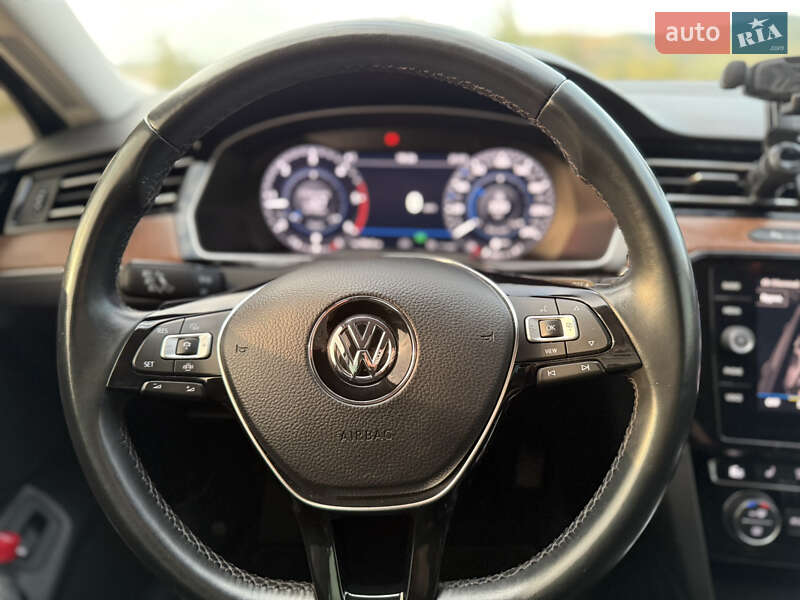 Седан Volkswagen Passat 2018 в Виноградове