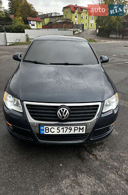 Седан Volkswagen Passat 2005 в  фото 12 Седан Volkswagen Passat 2005 в