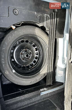 Седан Volkswagen Passat 2005 в  фото 37 Седан Volkswagen Passat 2005 в