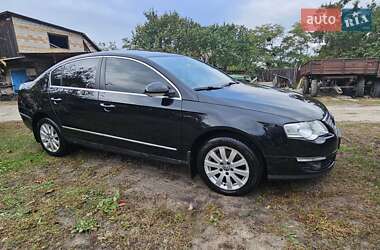 Седан Volkswagen Passat 2006 в Киеве