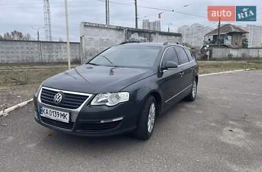 Универсал Volkswagen Passat 2006 в Киеве