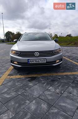 Универсал Volkswagen Passat 2019 в Звягеле