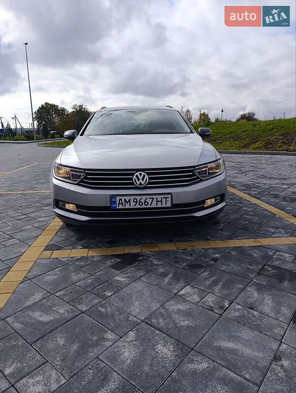 Універсал Volkswagen Passat 2019 в Звягелі фото Універсал Volkswagen Passat 2019 в Звягелі