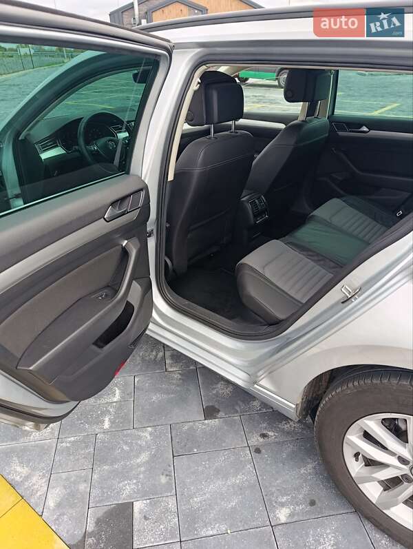 Універсал Volkswagen Passat 2019 в Звягелі фото 17 Універсал Volkswagen Passat 2019 в Звягелі