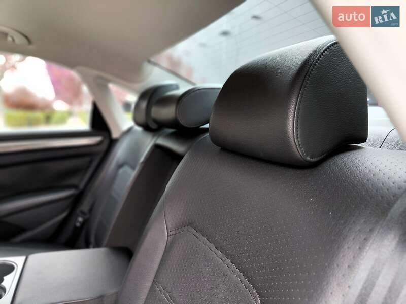 Седан Volkswagen Passat 2015 в Киеве фото 49 Седан Volkswagen Passat 2015 в Киеве