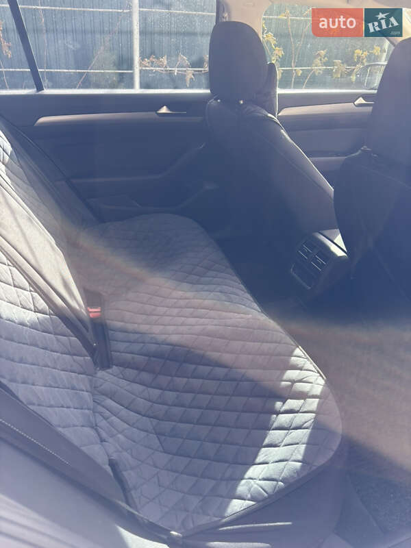 Универсал Volkswagen Passat 2015 в Теплике фото 22 Универсал Volkswagen Passat 2015 в Теплике