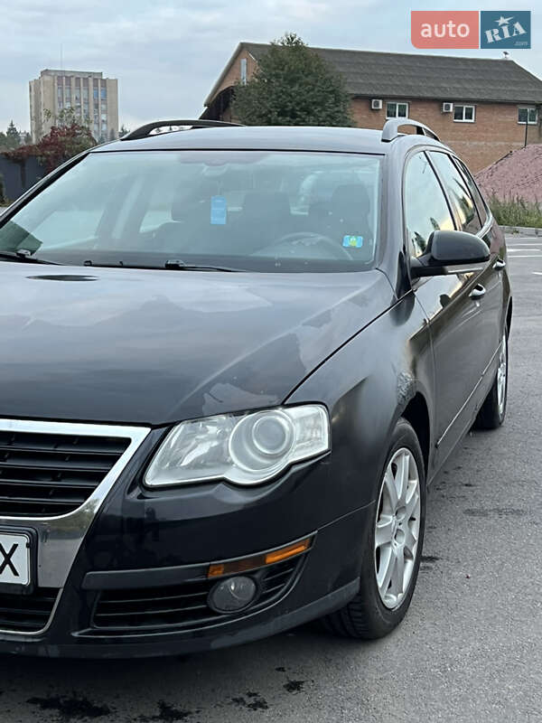 Універсал Volkswagen Passat 2010 в Вінниці