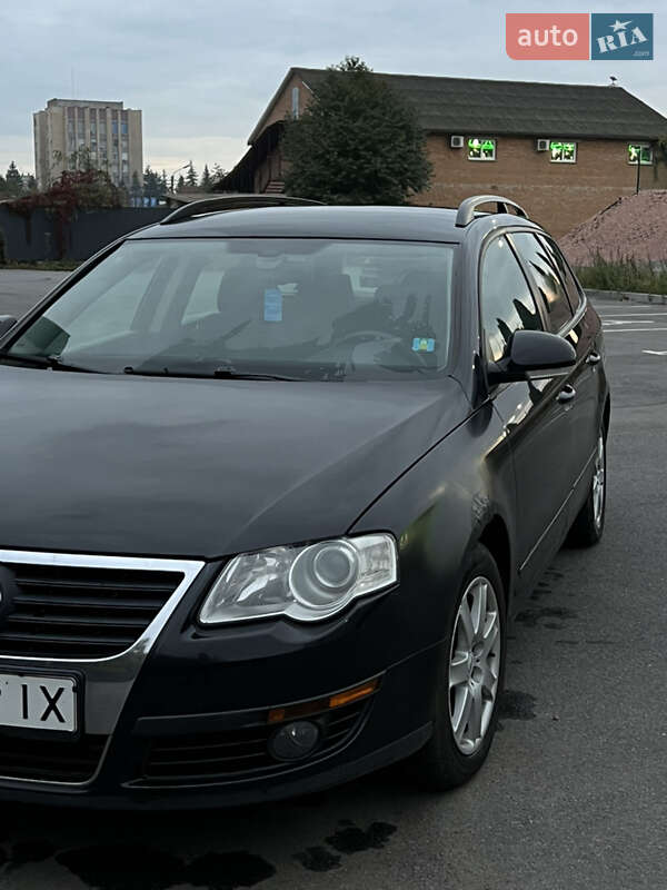 Універсал Volkswagen Passat 2010 в Вінниці