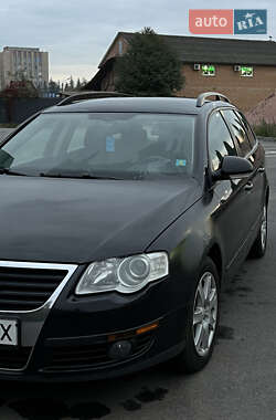 Универсал Volkswagen Passat 2010 в 