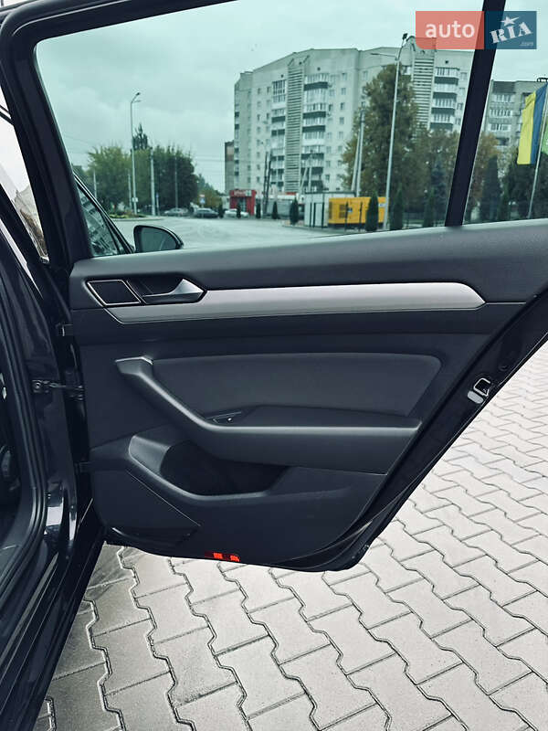 Универсал Volkswagen Passat 2017 в Луцке