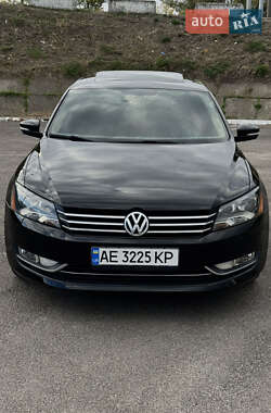Седан Volkswagen Passat 2012 в Днепре