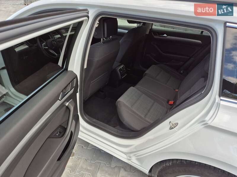 Универсал Volkswagen Passat 2020 в Бережанах