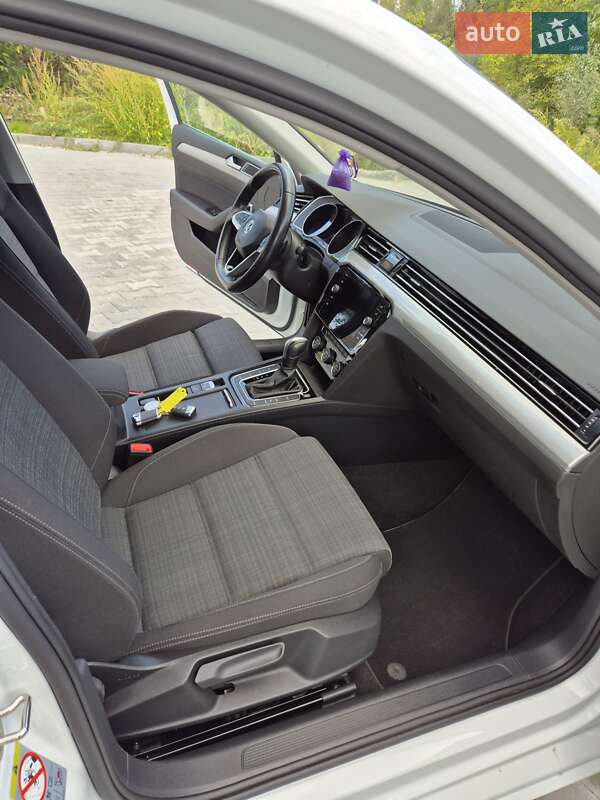 Универсал Volkswagen Passat 2020 в Бережанах