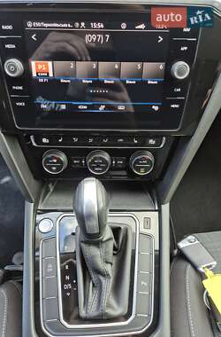 Універсал Volkswagen Passat 2020 в  фото 39 Універсал Volkswagen Passat 2020 в