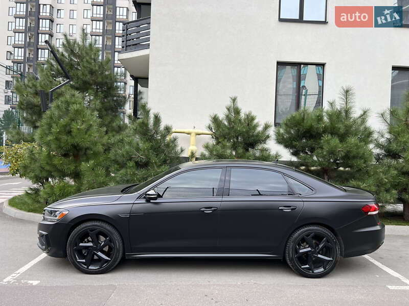 Седан Volkswagen Passat 2020 в Киеве