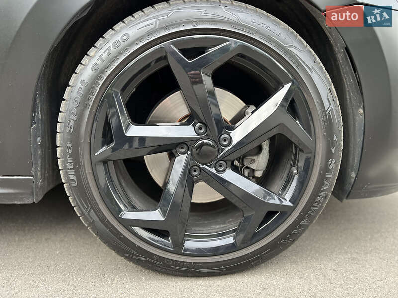 Седан Volkswagen Passat 2020 в Киеве