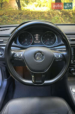 Седан Volkswagen Passat 2016 в  фото 13 Седан Volkswagen Passat 2016 в