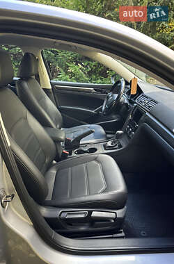 Седан Volkswagen Passat 2016 в  фото 25 Седан Volkswagen Passat 2016 в