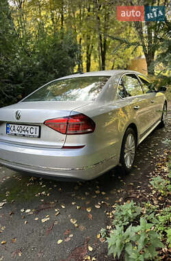 Седан Volkswagen Passat 2016 в  фото 42 Седан Volkswagen Passat 2016 в