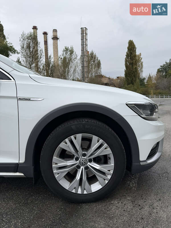 Универсал Volkswagen Passat 2017 в Киеве фото 7 Универсал Volkswagen Passat 2017 в Киеве