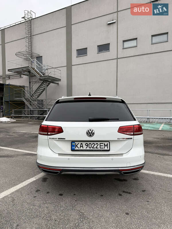 Универсал Volkswagen Passat 2017 в Киеве фото 11 Универсал Volkswagen Passat 2017 в Киеве