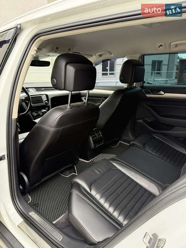 Универсал Volkswagen Passat 2017 в Киеве фото 41 Универсал Volkswagen Passat 2017 в Киеве