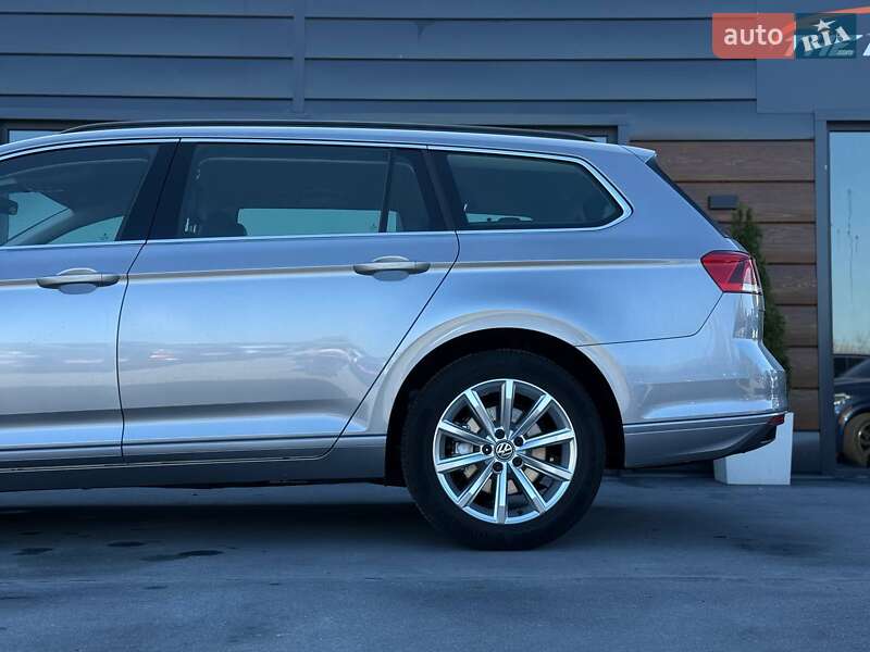 Универсал Volkswagen Passat 2021 в Ровно фото 10 Универсал Volkswagen Passat 2021 в Ровно