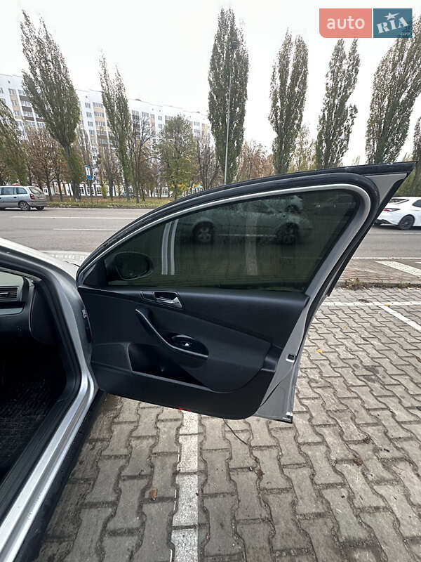 Универсал Volkswagen Passat 2005 в Киеве фото 19 Универсал Volkswagen Passat 2005 в Киеве
