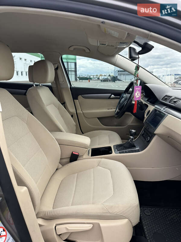 Универсал Volkswagen Passat 2011 в Киеве фото 10 Универсал Volkswagen Passat 2011 в Киеве