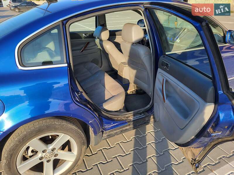 Седан Volkswagen Passat 2003 в Тернополе