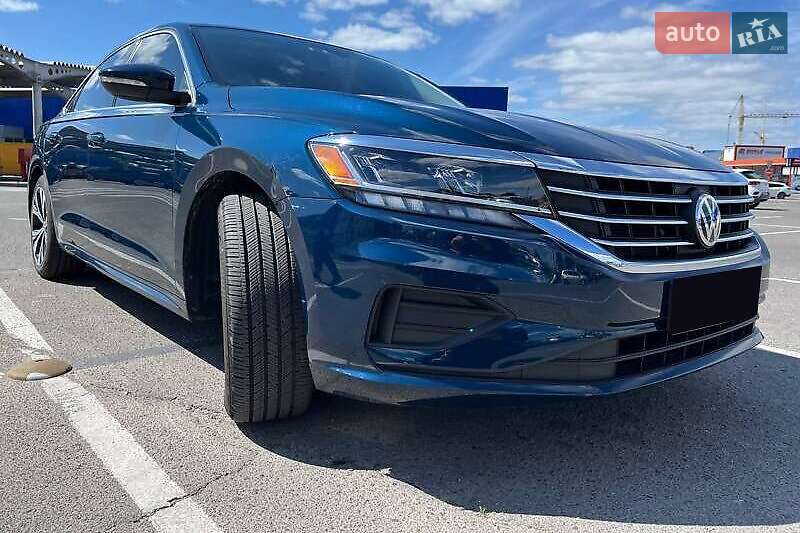 Седан Volkswagen Passat 2021 в Львове