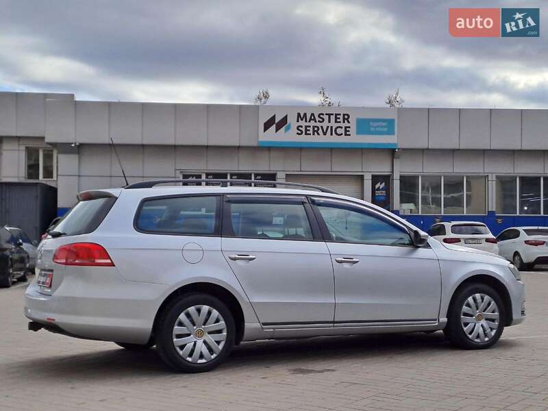 Универсал Volkswagen Passat 2013 в Одессе