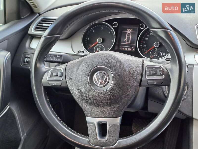 Универсал Volkswagen Passat 2013 в Одессе