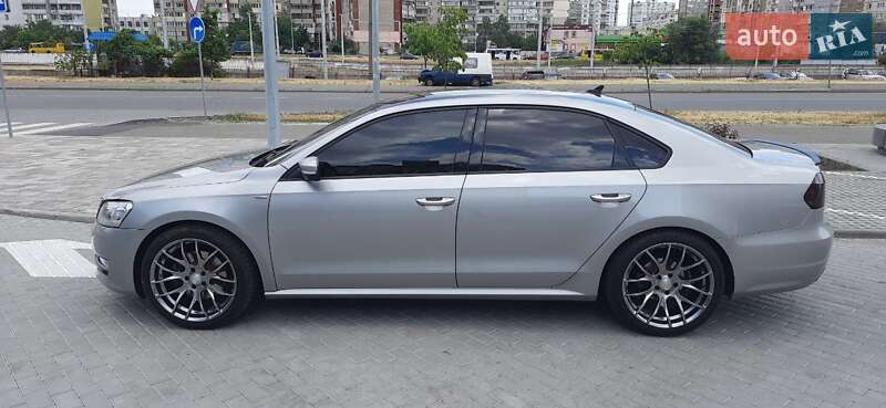Седан Volkswagen Passat 2013 в Сквирі