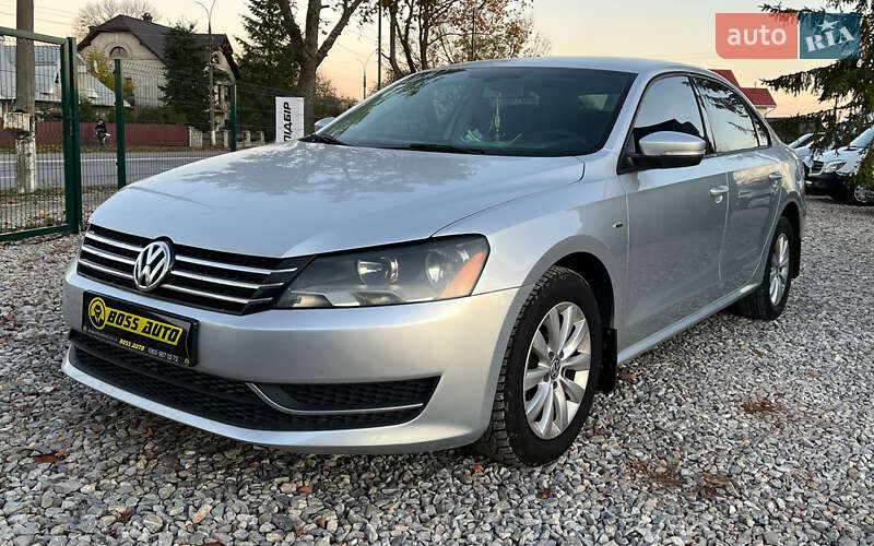 Універсал Volkswagen Passat 2012 в Коломиї