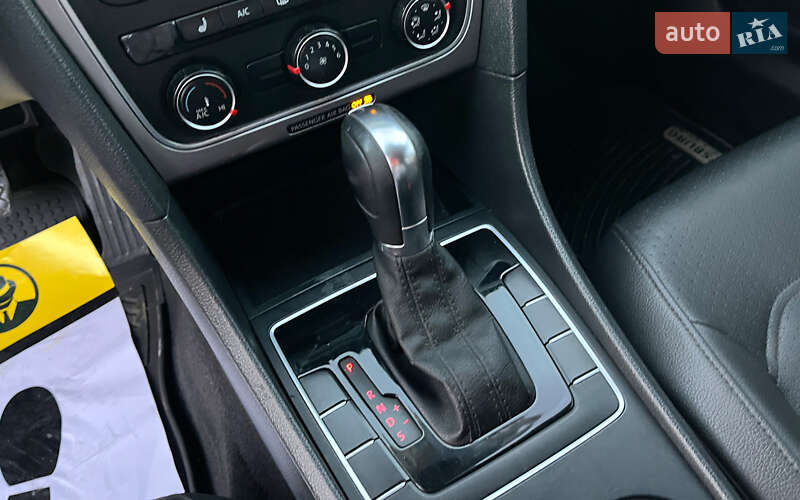 Універсал Volkswagen Passat 2012 в Коломиї