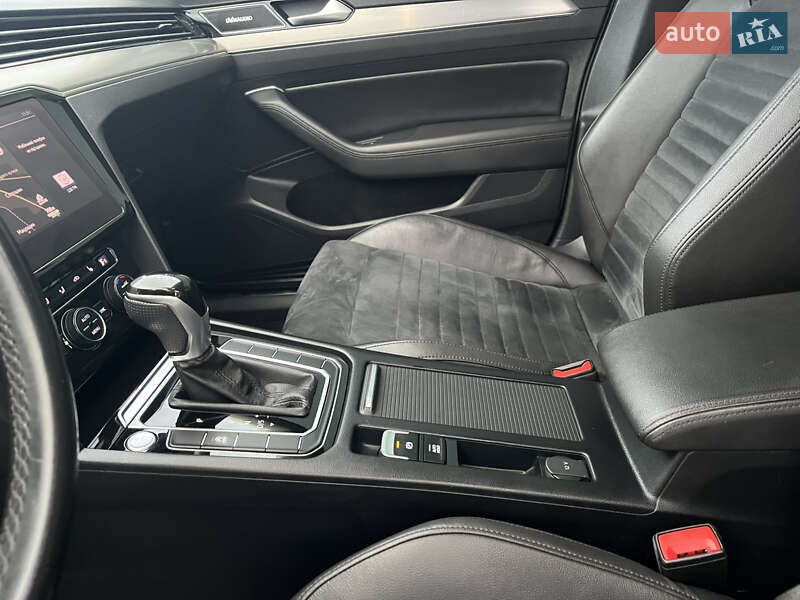 Універсал Volkswagen Passat 2018 в Львові фото 56 Універсал Volkswagen Passat 2018 в Львові