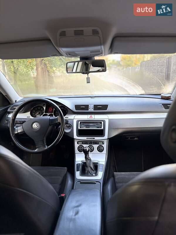 Седан Volkswagen Passat 2008 в Киеве