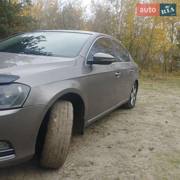 Седан Volkswagen Passat 2011 в Киеве фото 9 Седан Volkswagen Passat 2011 в Киеве