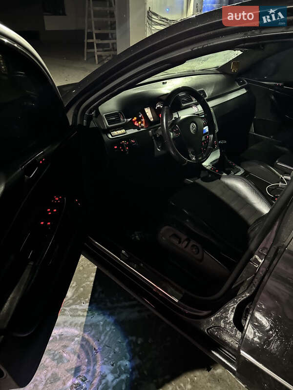 Седан Volkswagen Passat 2006 в Нересниці