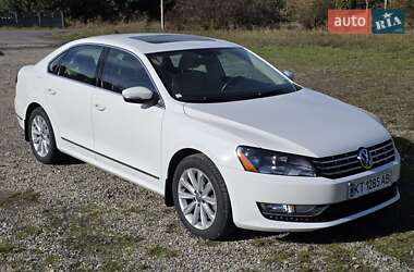 Седан Volkswagen Passat 2012 в Ивано-Франковске