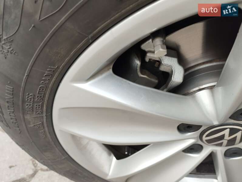 Седан Volkswagen Passat 2021 в Черкассах