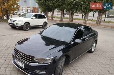 Седан Volkswagen Passat 2021 в 
