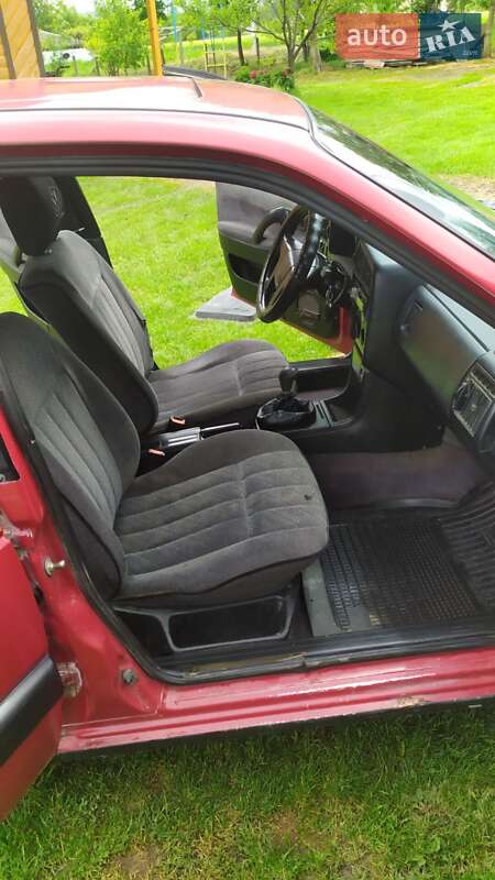 Седан Volkswagen Passat 1992 в Черновцах фото 3 Седан Volkswagen Passat 1992 в Черновцах