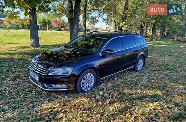 Універсал Volkswagen Passat 2011 в Гайвороні