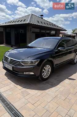 Універсал Volkswagen Passat 2015 в Бару