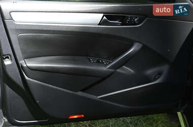 Седан Volkswagen Passat 2012 в 