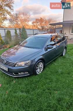 Универсал Volkswagen Passat 2011 в 